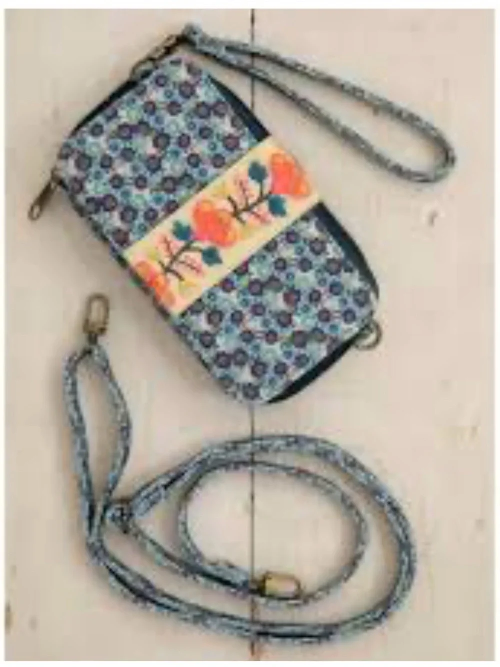 NWOT NATURAL LIFE Wristlet Crossbody Wallet Blue Turquoise Ditsy Floral